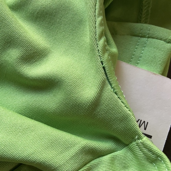 LIME GREEN COWL NECK SLEEVELESS CROP TOP - Picture 5 of 7